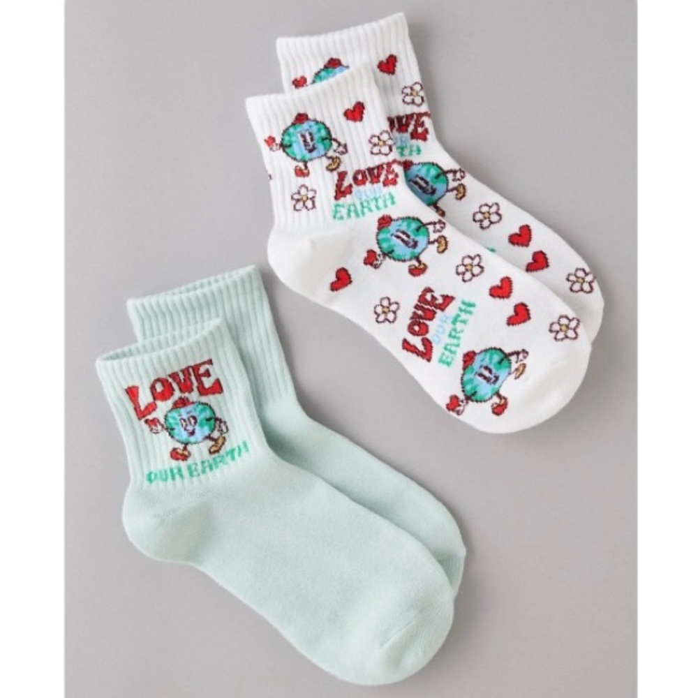American Eagle Earth Day Boyfriend Socks, 2pr. Brand New w/Tags